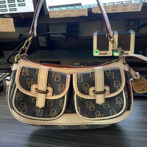 Dooney + bourke